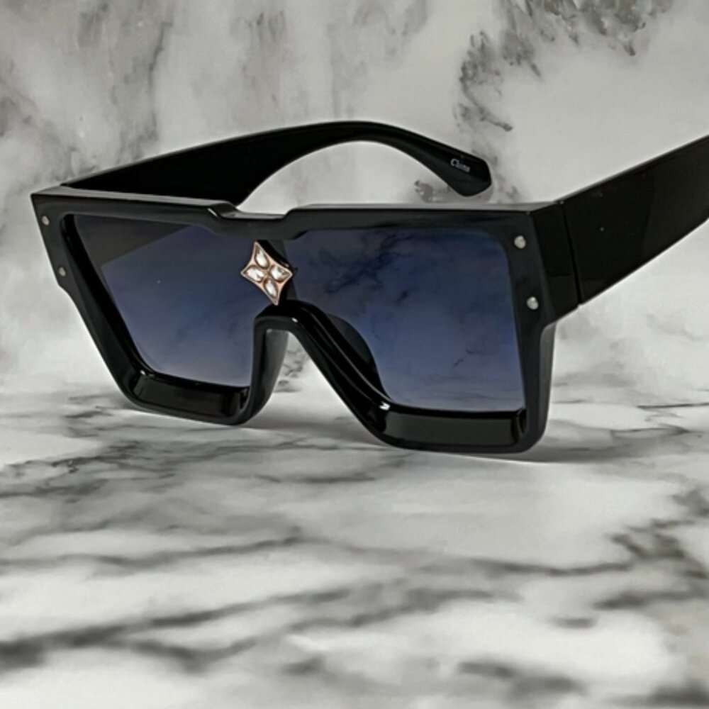 Men Sunglasses Fashion Designer Oversized Rhinestone Accents Square Frame Lentes